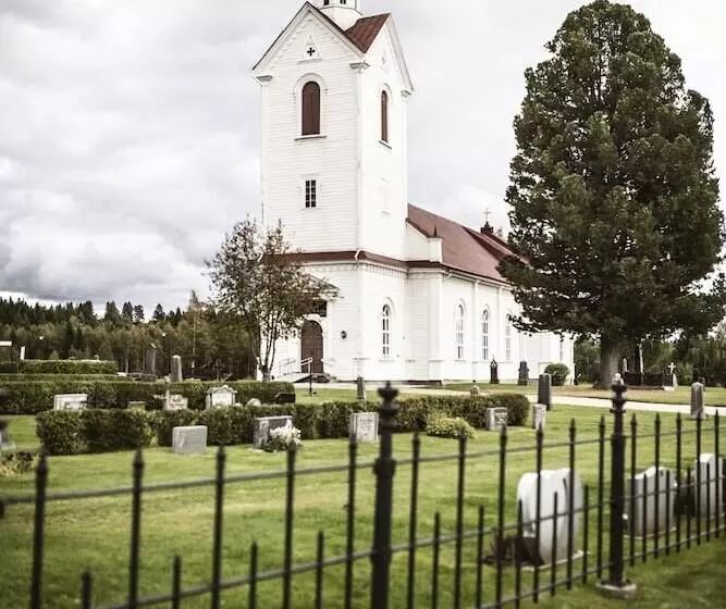 Hotelli Nederhögenvildmarkscenter