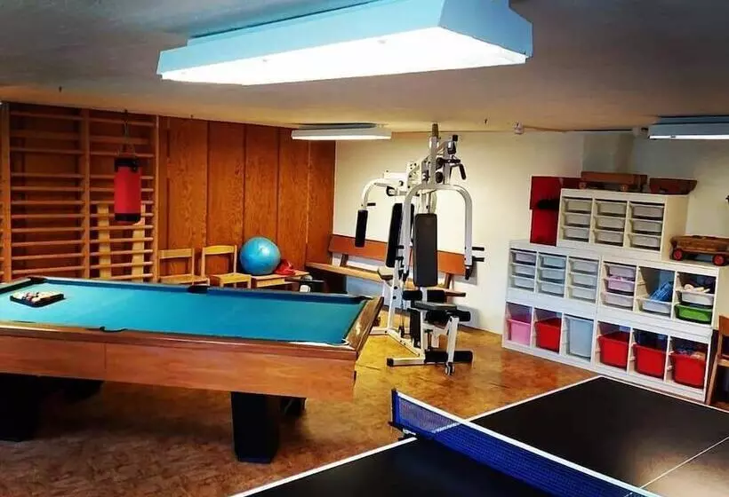 Hotelli Nederhögenvildmarkscenter