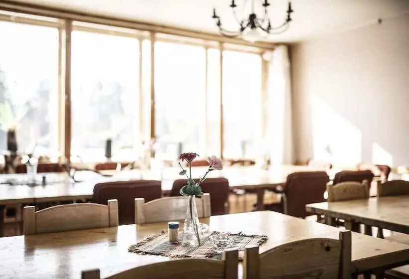 Hotelli Nederhögenvildmarkscenter