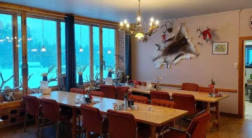 Hotelli Nederhögenvildmarkscenter