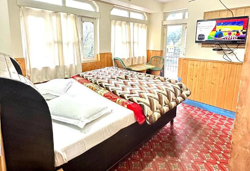 בית מלון כפרי Shivling View