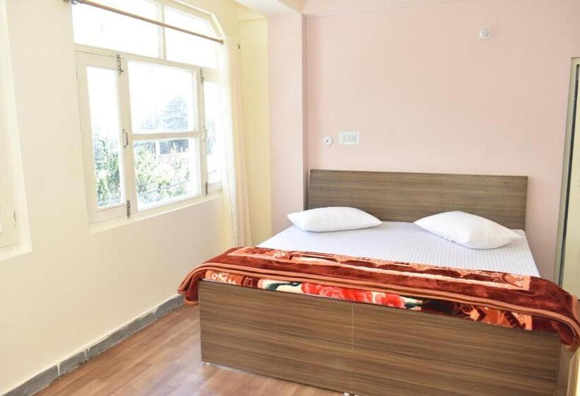 בית מלון כפרי Shivling View