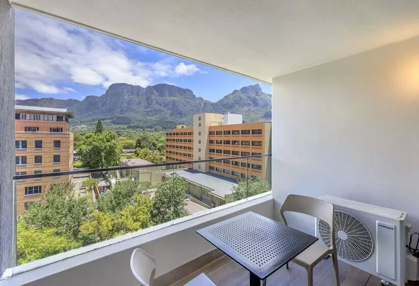 Newlands Peak Aparthotel By Totalstay