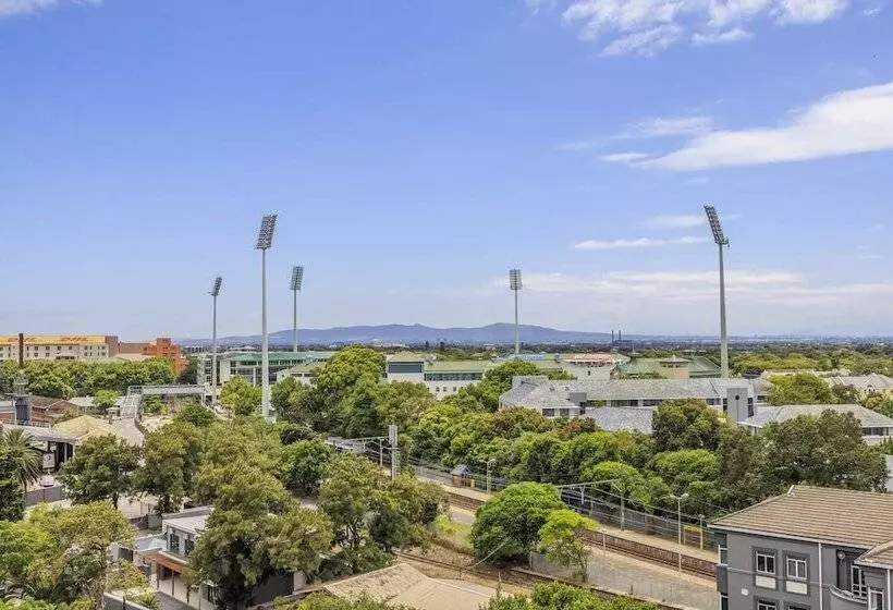 Newlands Peak Aparthotel By Totalstay