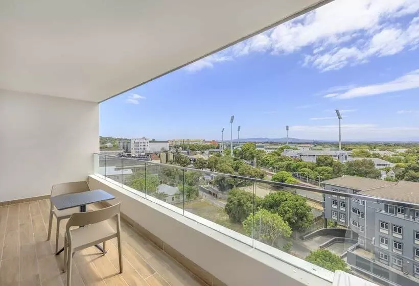 Newlands Peak Aparthotel By Totalstay