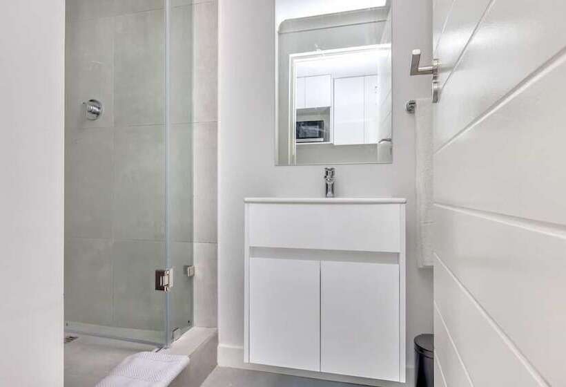 Newlands Peak Aparthotel By Totalstay