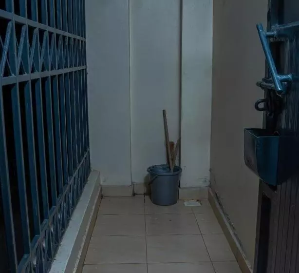 پانسیون Cassabella Apartment, Opposite Metropark