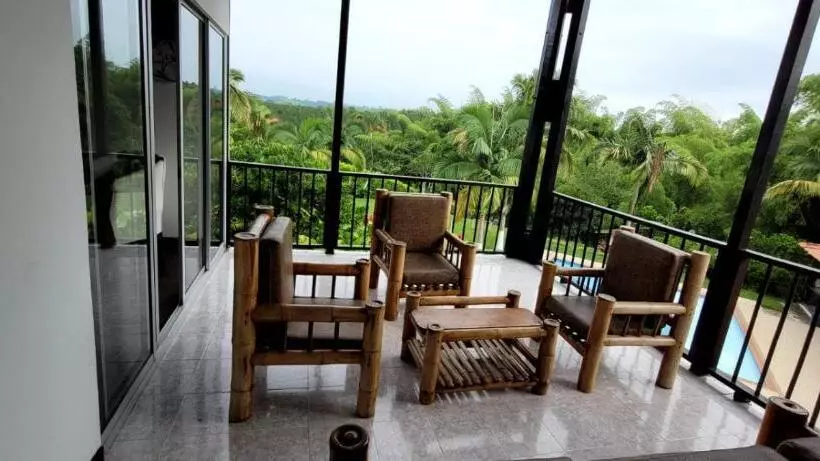 هاستل Chalet La Promesa