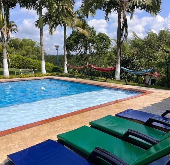 هاستل Chalet La Promesa