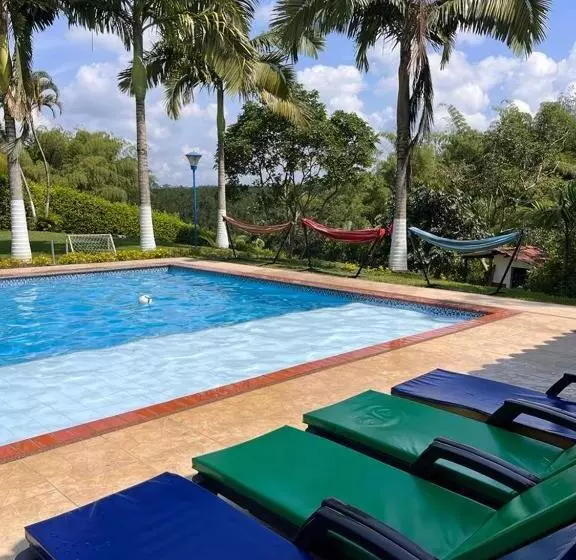هاستل Chalet La Promesa