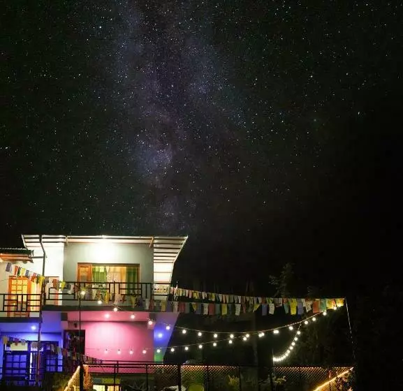 ユースホステル Vibestay   Kasar Devi Homestay