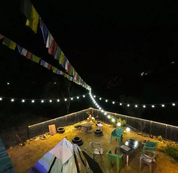 ユースホステル Vibestay   Kasar Devi Homestay
