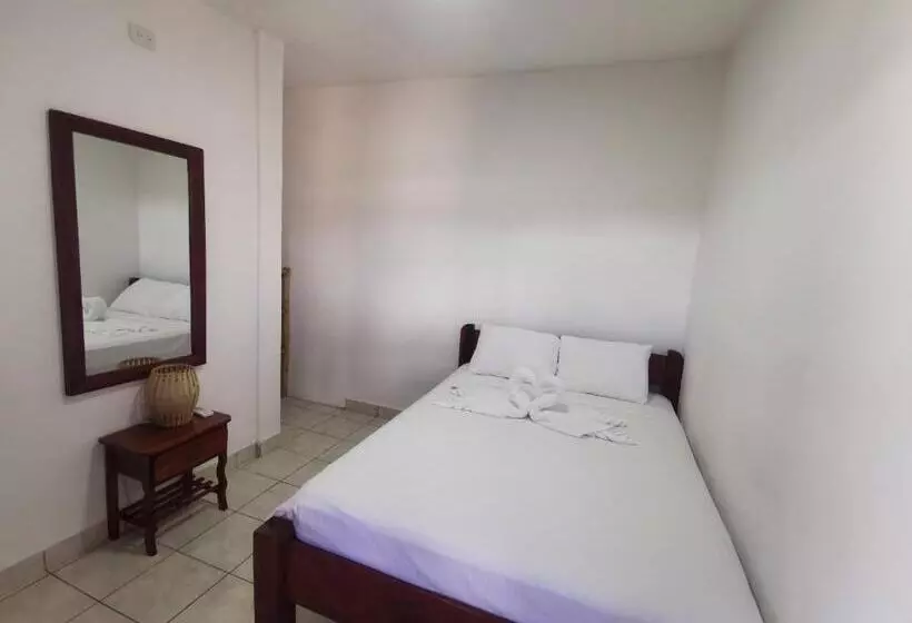 Hotelli Chale S House