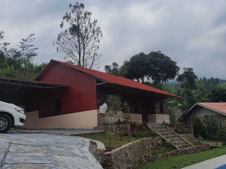 Hotell Express O 91843 Bbs Villa Ciater