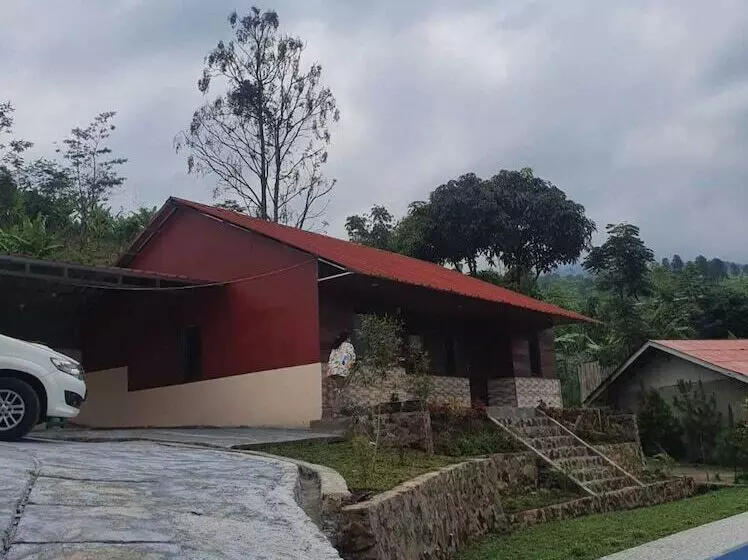 Hotelli Express O 91843 Bbs Villa Ciater