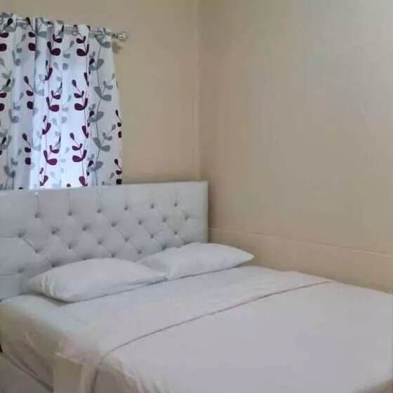 Hotelli Express O 91843 Bbs Villa Ciater