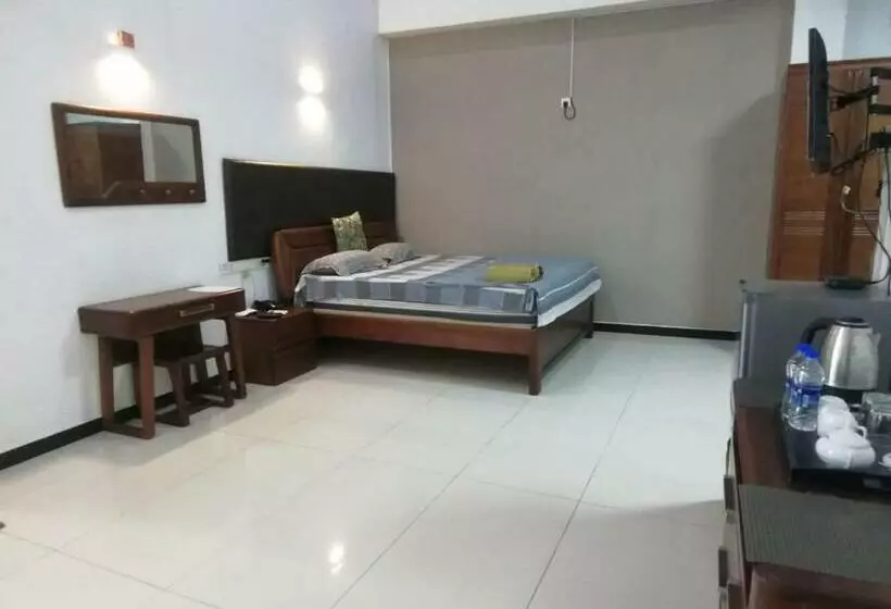 Hotel Gihans Beach