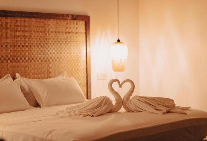 هتل Manta Reserve