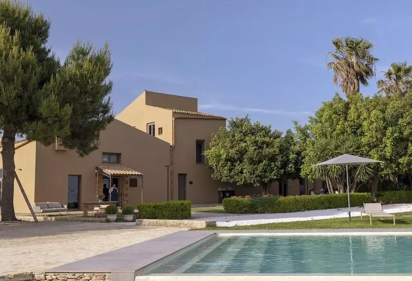 هتل Masseria Del Carboj