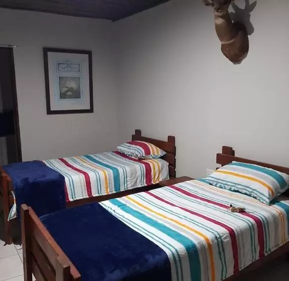 ホテル Ngwenkala Game Lodge And Safaris