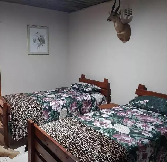 ホテル Ngwenkala Game Lodge And Safaris