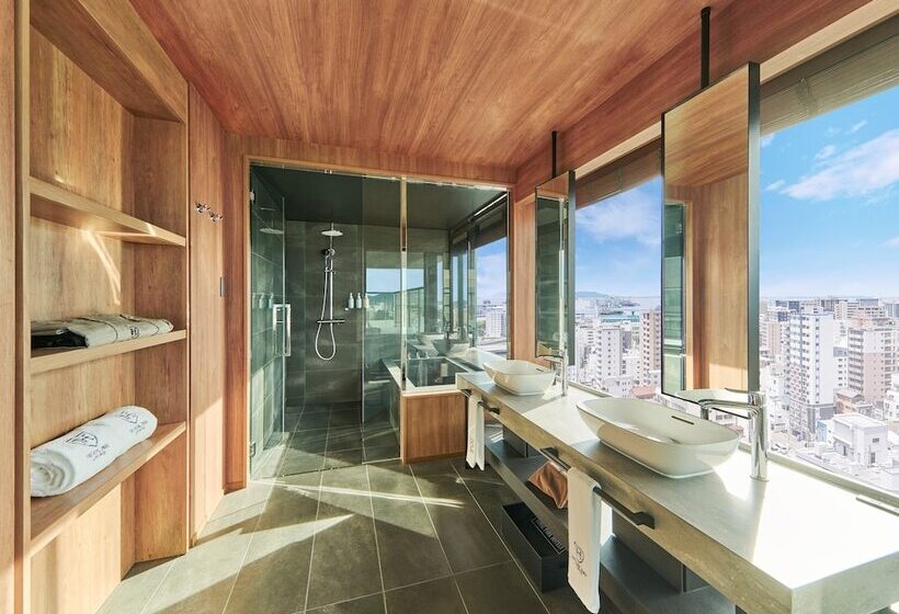 בית מלון כפרי The Royal Park Canvas Fukuoka Nakasu