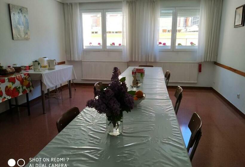 Albergue La Esperanza De La Sagrada Familia