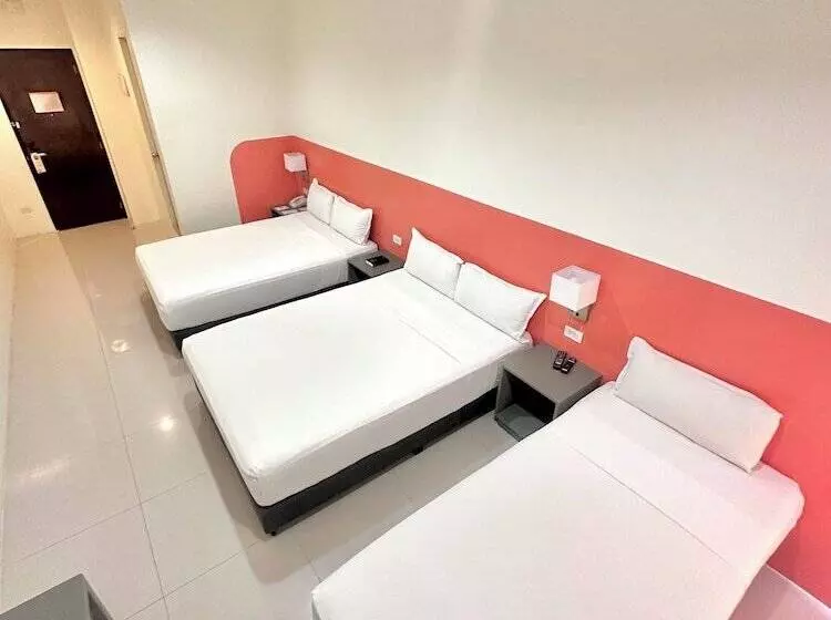 ユースホステル Travelbee Airport Inn