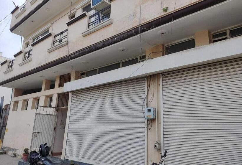 Отель Oyo Best Stay