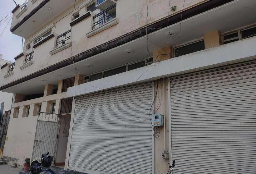 Отель Oyo Best Stay