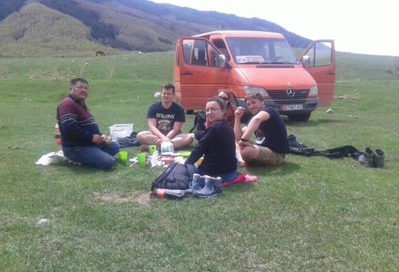 پانسیون Satina Jenish