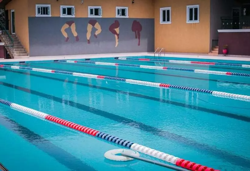 استراحتگاه Nelson Mandela Gardens