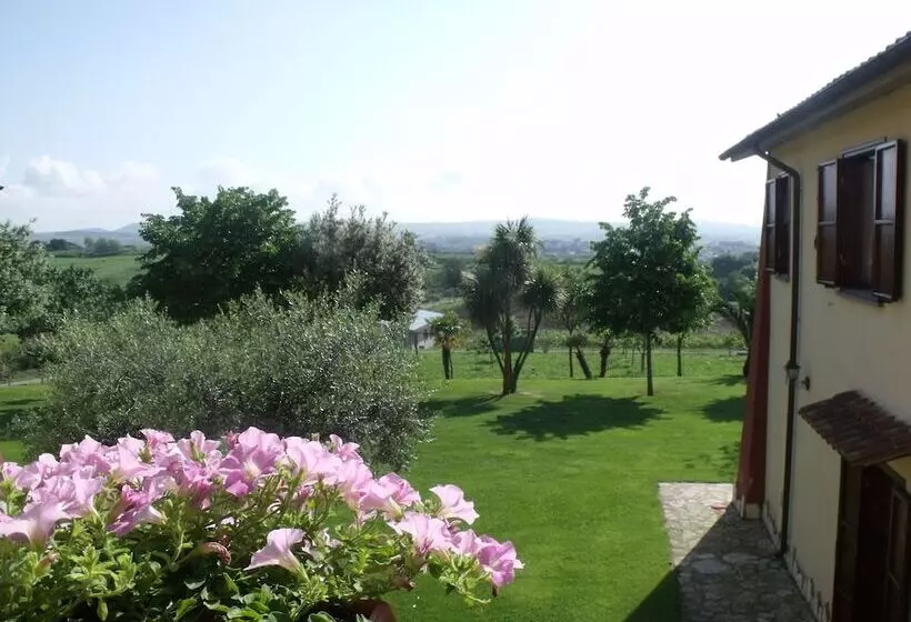 Hotelli Agriturismo Zugarelli