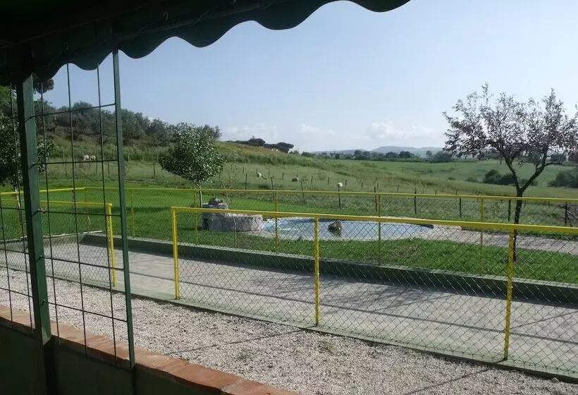 Hotelli Agriturismo Zugarelli