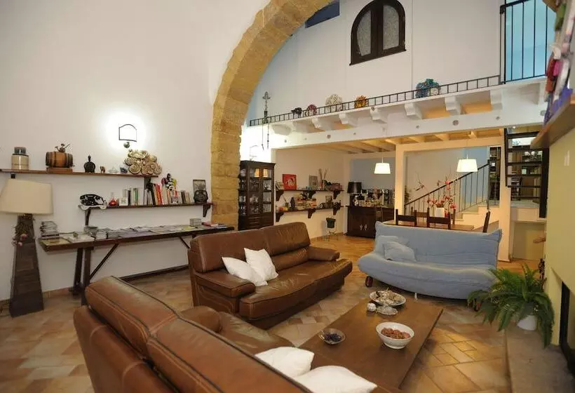 ホテル Arco Ubriaco