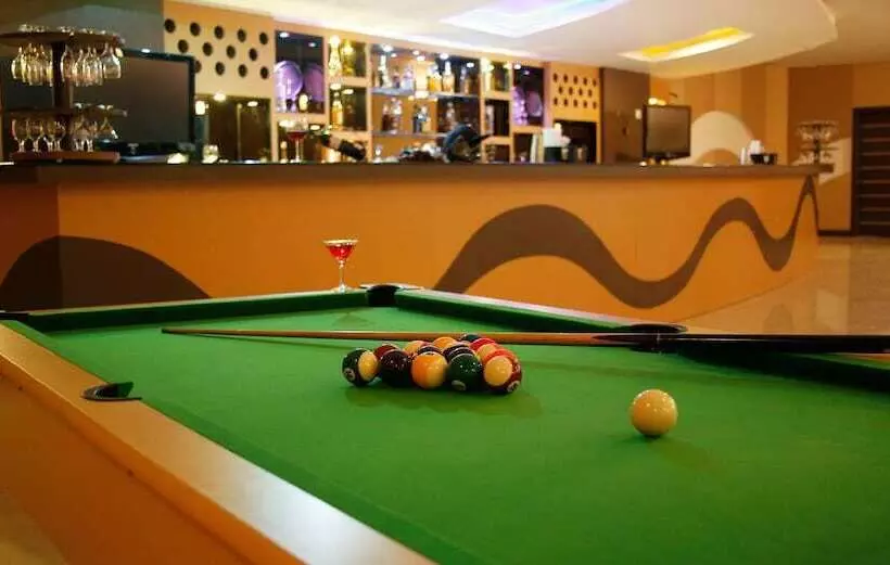 בית מלון כפרי Celestia Suites At Leonia