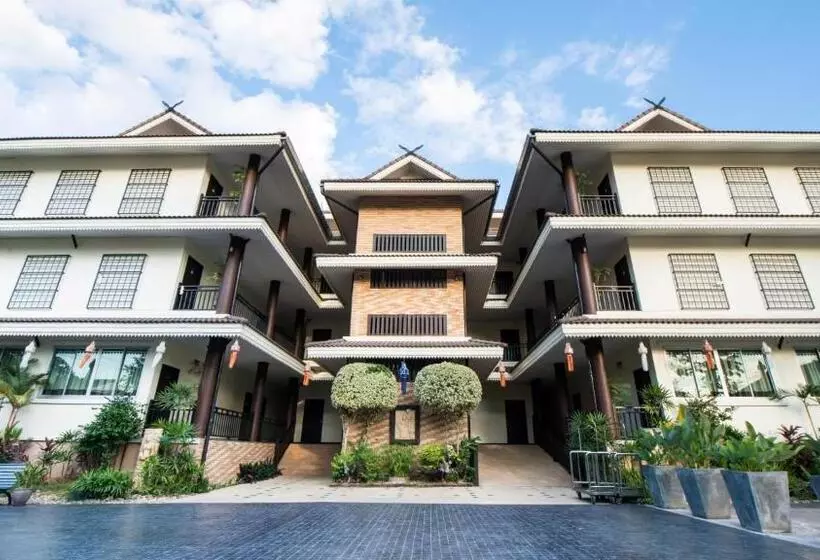Отель Diamond Park Inn Chiangrai & Resort