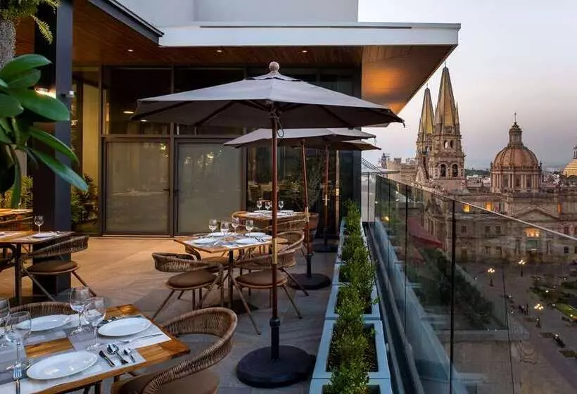Отель Doubletree By Hilton Guadalajara Centro Historico