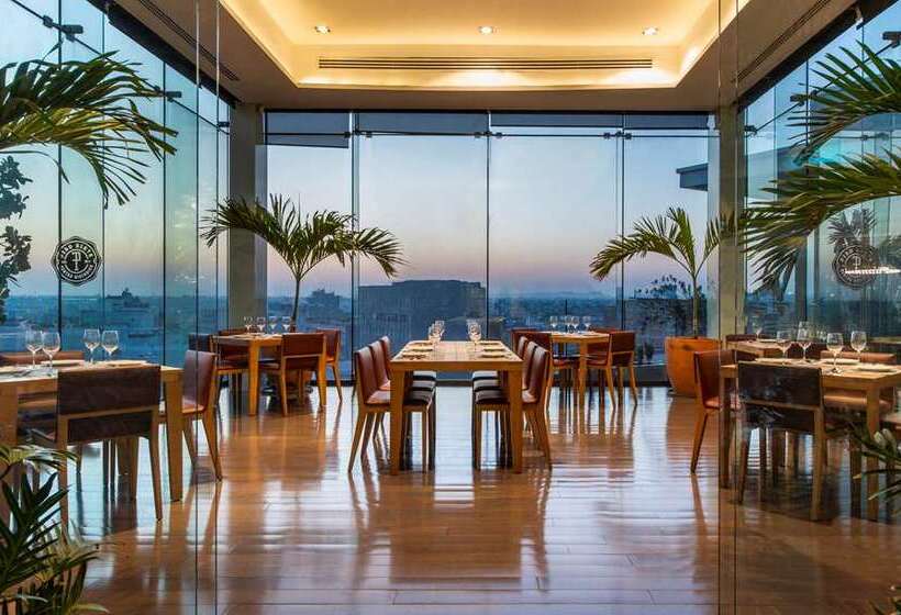 בית מלון כפרי Doubletree By Hilton Guadalajara Centro Historico