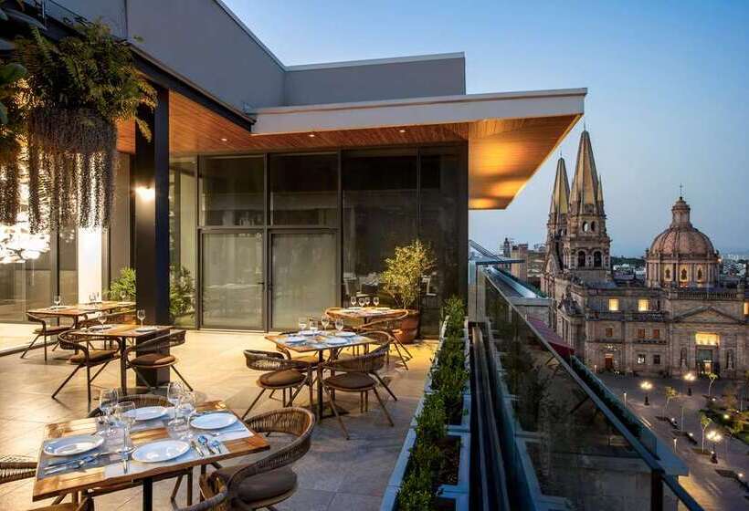 בית מלון כפרי Doubletree By Hilton Guadalajara Centro Historico