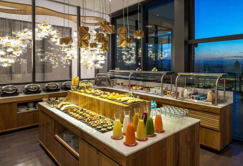 בית מלון כפרי Doubletree By Hilton Guadalajara Centro Historico