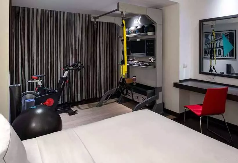 Отель Doubletree By Hilton Guadalajara Centro Historico