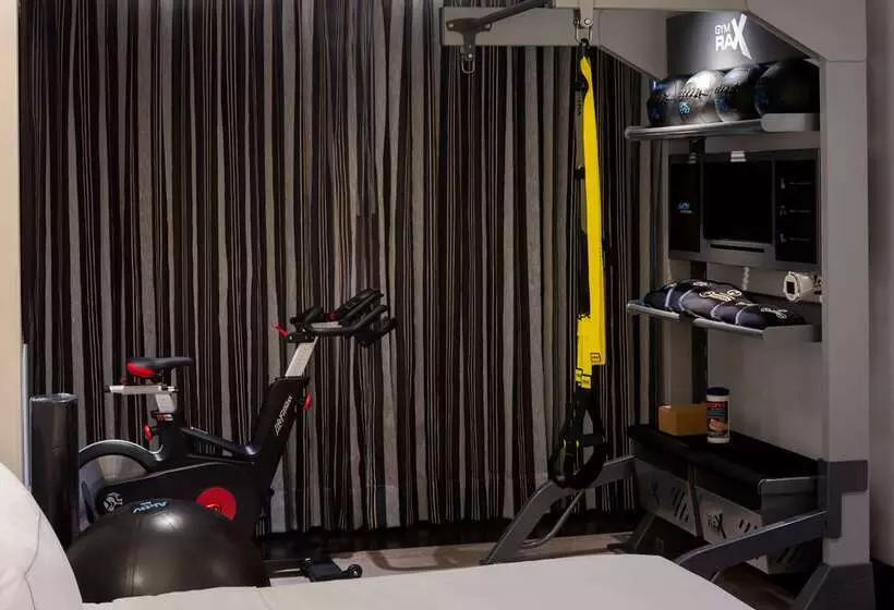 Отель Doubletree By Hilton Guadalajara Centro Historico