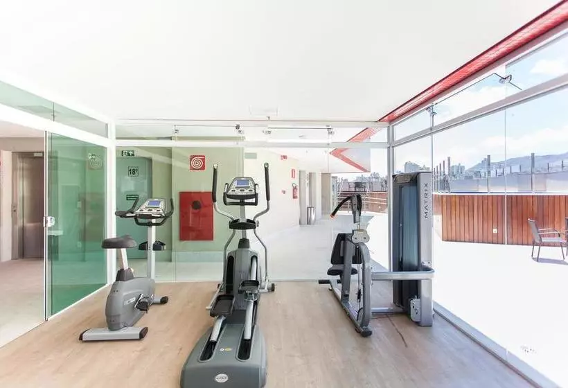 酒店 Esuites Virginia Luxemburgo Bh