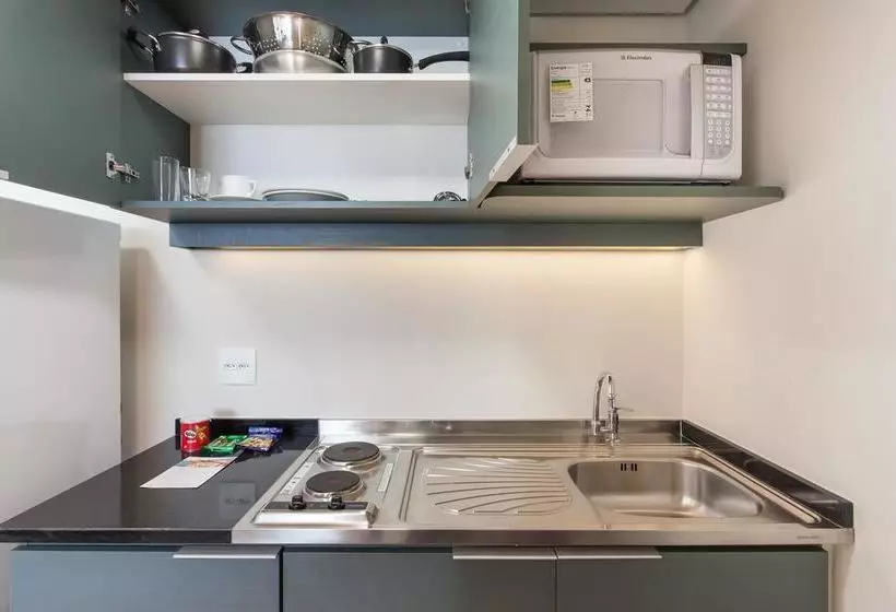 酒店 Esuites Virginia Luxemburgo Bh