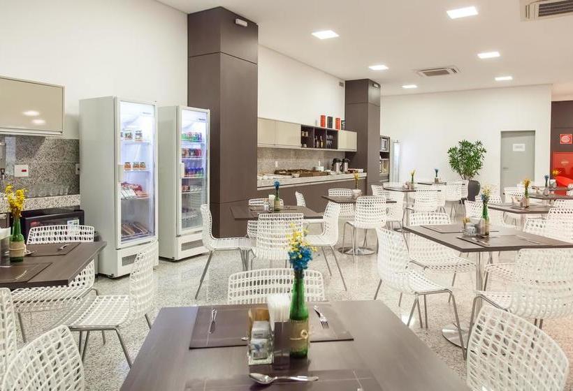 فندق Esuites Virginia Luxemburgo Bh