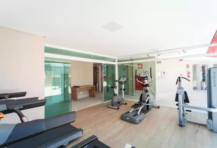 酒店 Esuites Virginia Luxemburgo Bh