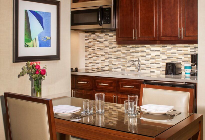 호텔 Homewood Suites By Hilton Miami Dolphin Mall