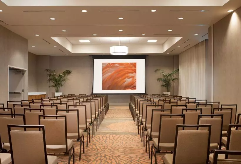 酒店 Homewood Suites By Hilton Miami Dolphin Mall