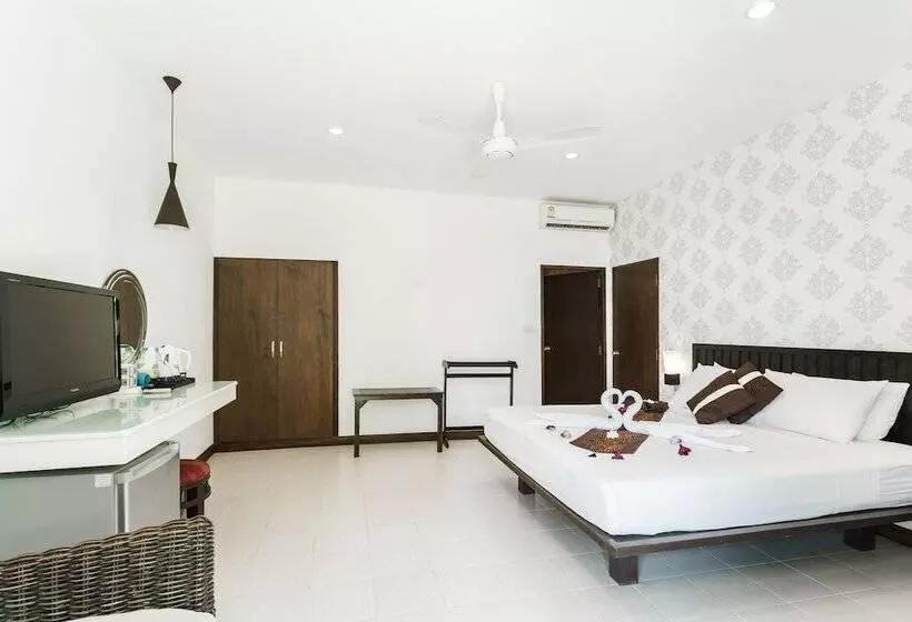 Hotel Samui Pier Beach Front & Resort